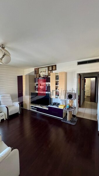 Parcul Tineretului, apartament 3 camere.